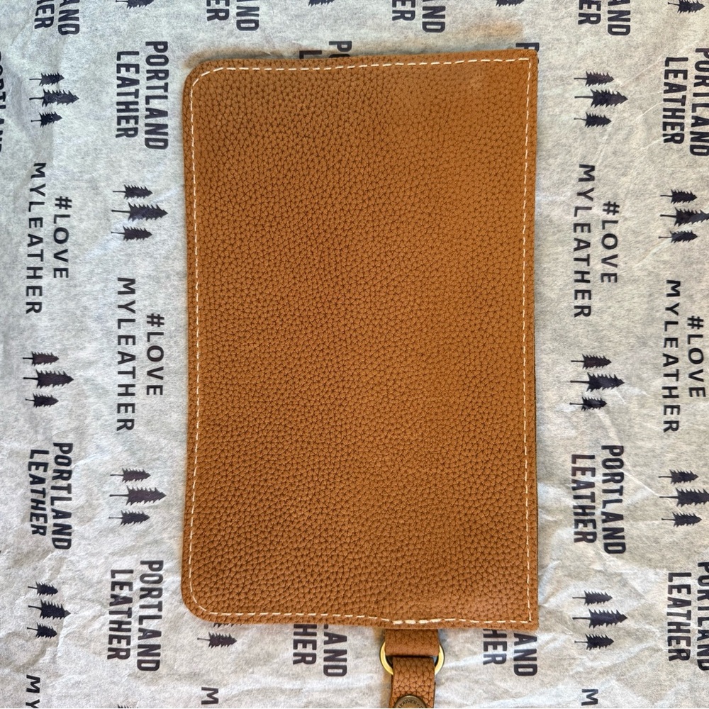 New Portland Leather Goods Adriana Pouch Brown Tan Wildwood Almond Cork - Picture 6 of 6